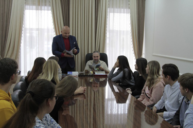 Учащиеся МОУ «СОШ № 41» побывали в Саратовской городской Думе и администрации города